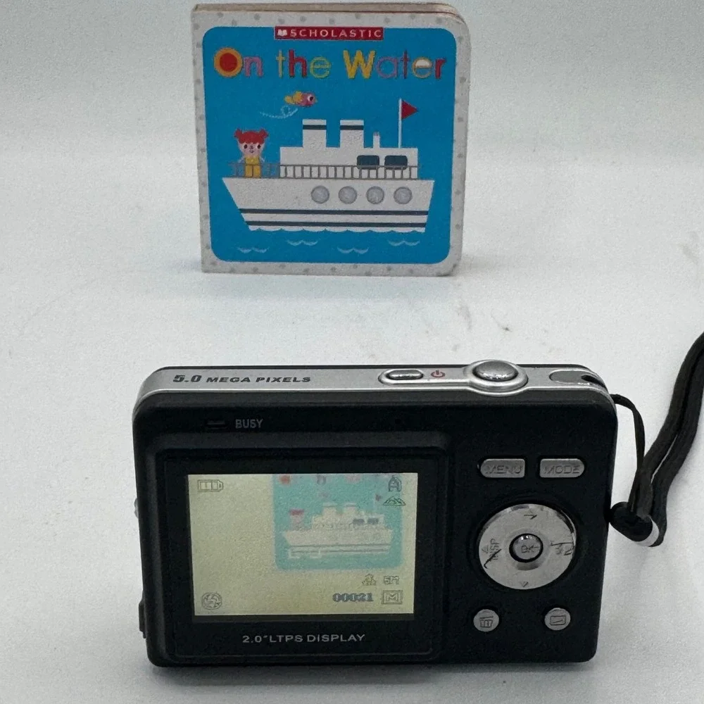 VuPoint Solutions 5.0MP Digital Camera Black 8x Zoom DC-WPC-ST531TBLK-VP